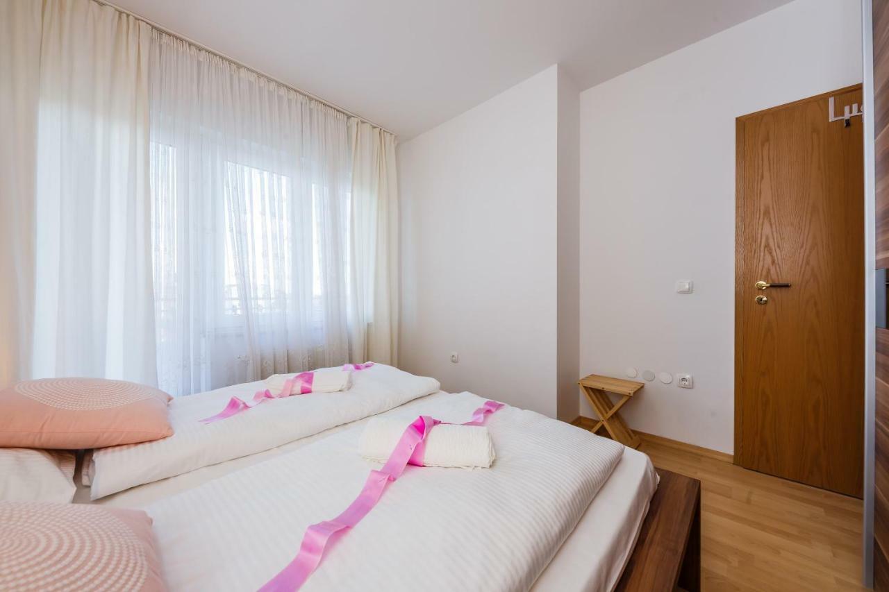 Apartman Lucija Kastela Ngoại thất bức ảnh