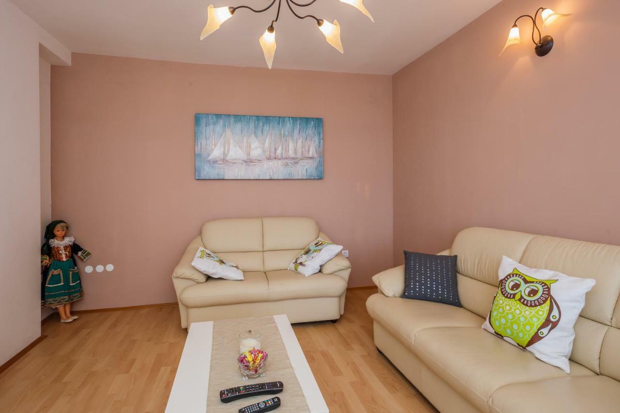 Apartman Lucija Kastela Ngoại thất bức ảnh